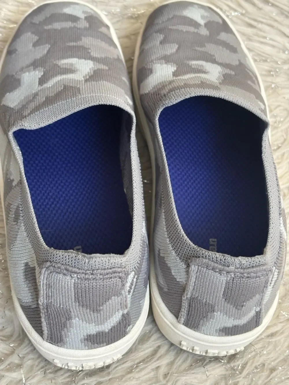 L.L. Bean Gray Women’s Camo‎ Knit Slip-On Sneakers Size 6 Medium